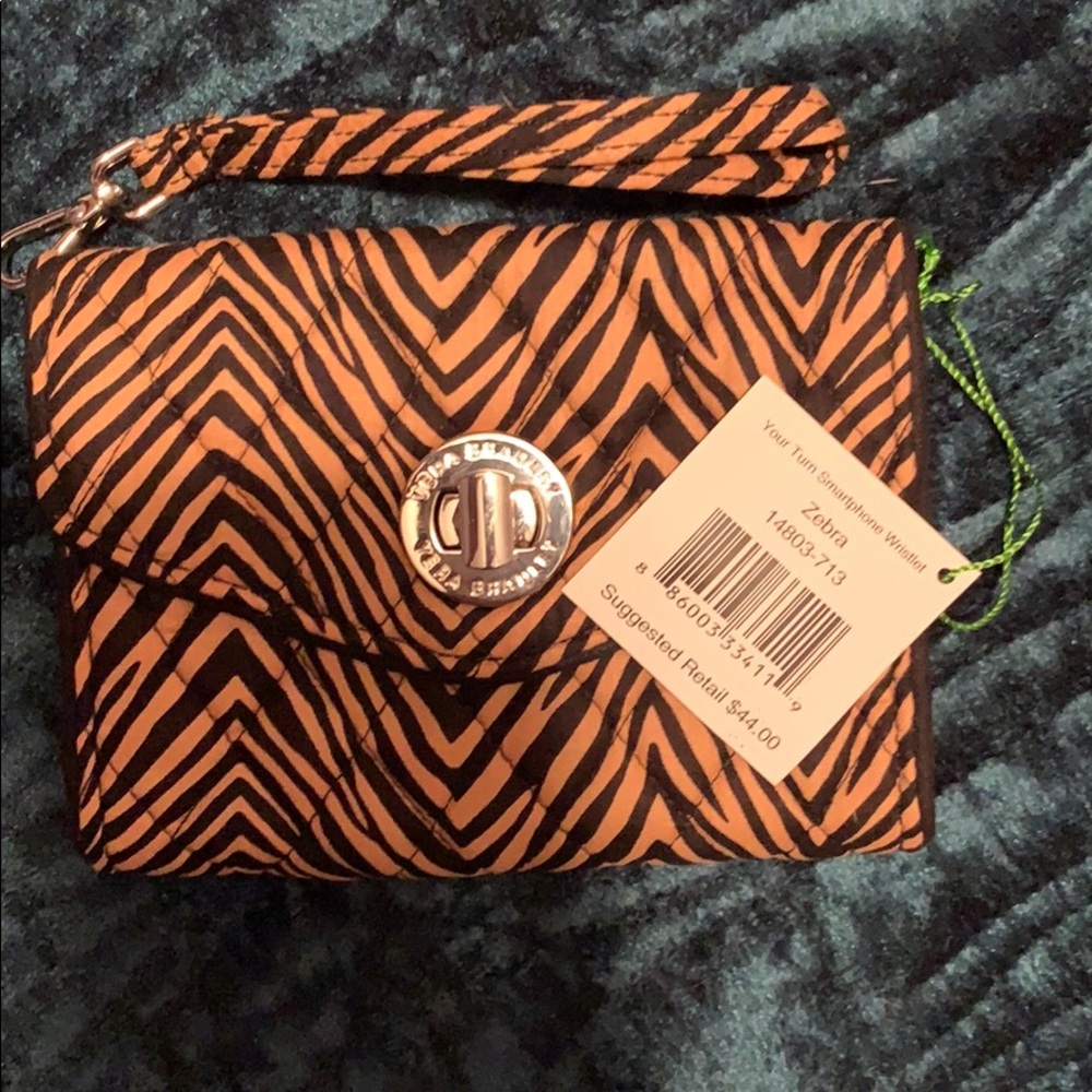 vera bradley wristlet